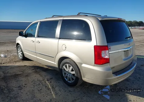 2015 Chrysler Town & Country Touring z USA, uszkodzony, nr VIN 2C4RC1BG7FR560465